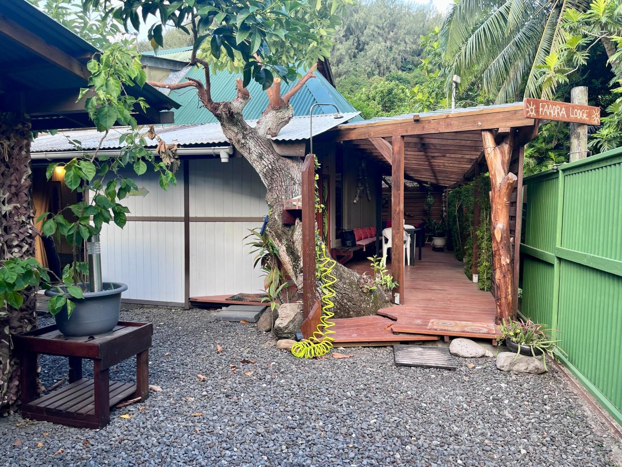 Faaora Lodge, Little Paradise Haapiti Kültér fotó